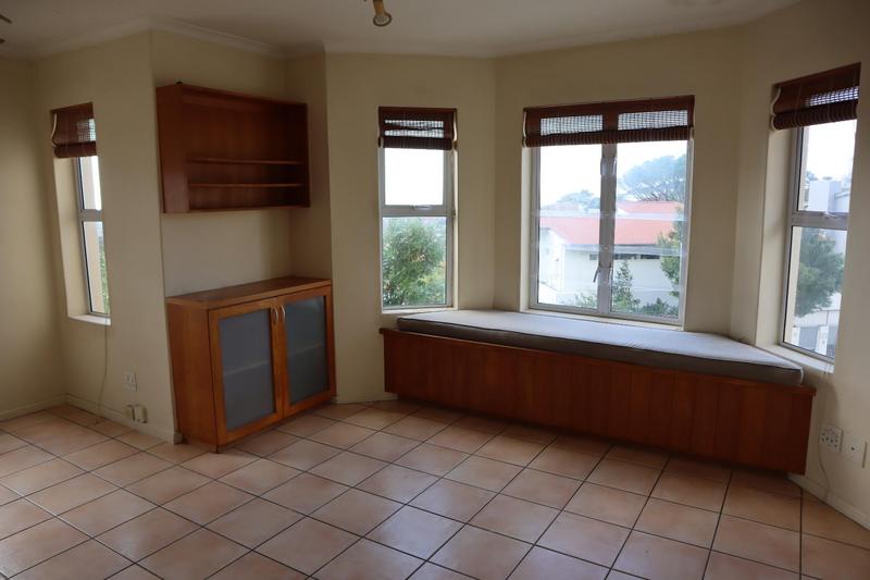 To Let 2 Bedroom Property for Rent in Vredehoek Western Cape